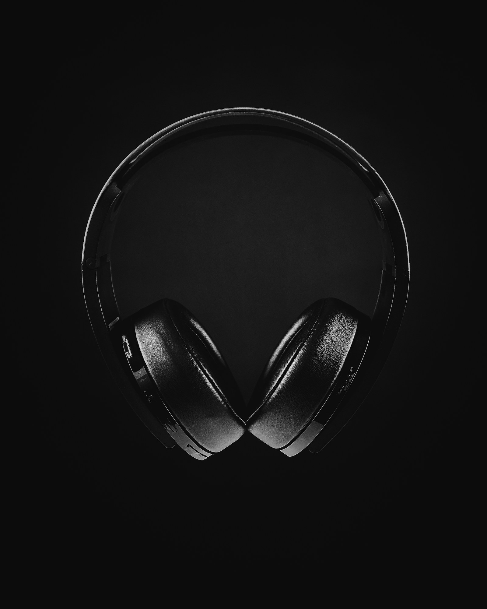 NEO One headphones, black on black